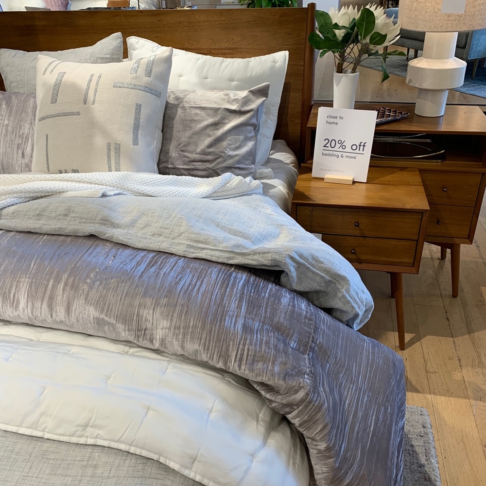 West elm full/queen crinkle duvet cover - platinum